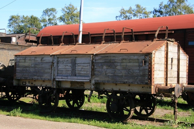 SJ R1.jpg